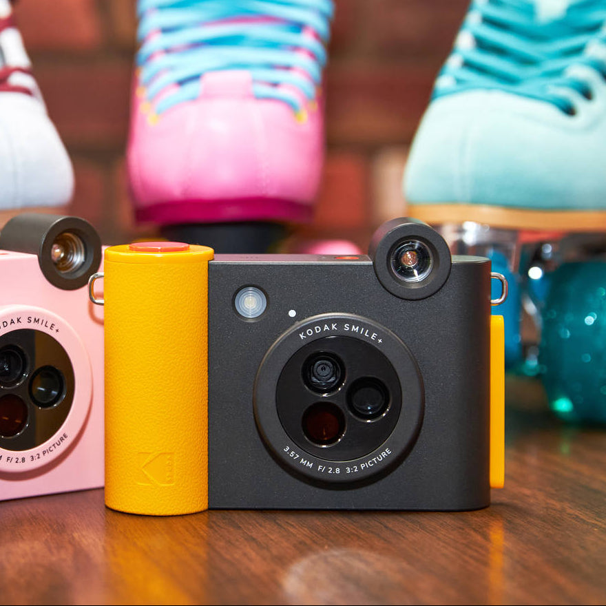 Kodak Smile+ instant and compact camera with colorful design, ready for instant photo printing.