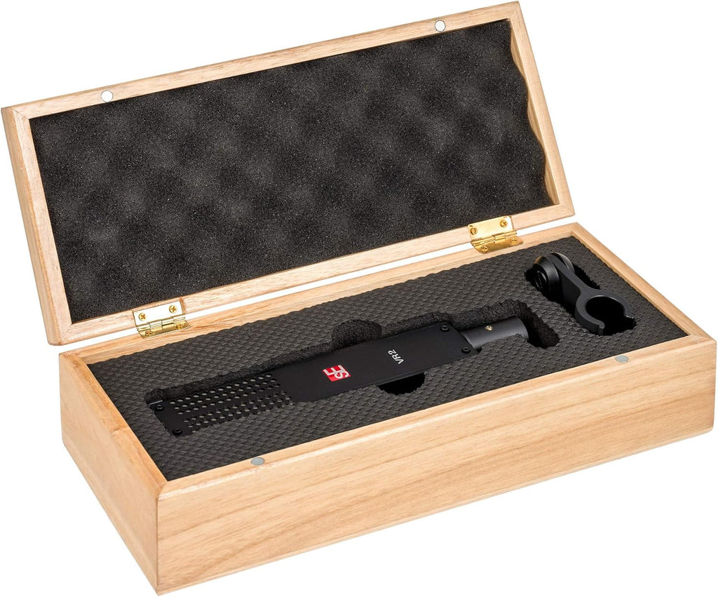 sE Electronics VR2 dynamic microphone close-up showing its sturdy build and professional design for high-quality audio recording.