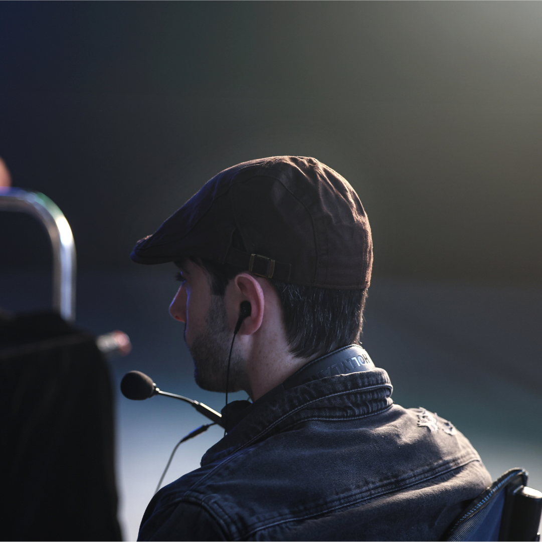 Hollyland Solidcom SE Pro 9-headset video communication system with headsets and microphone components.