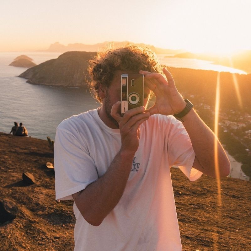 AgfaPhoto reusable compact analogue camera with black body and simple design for instant photography.