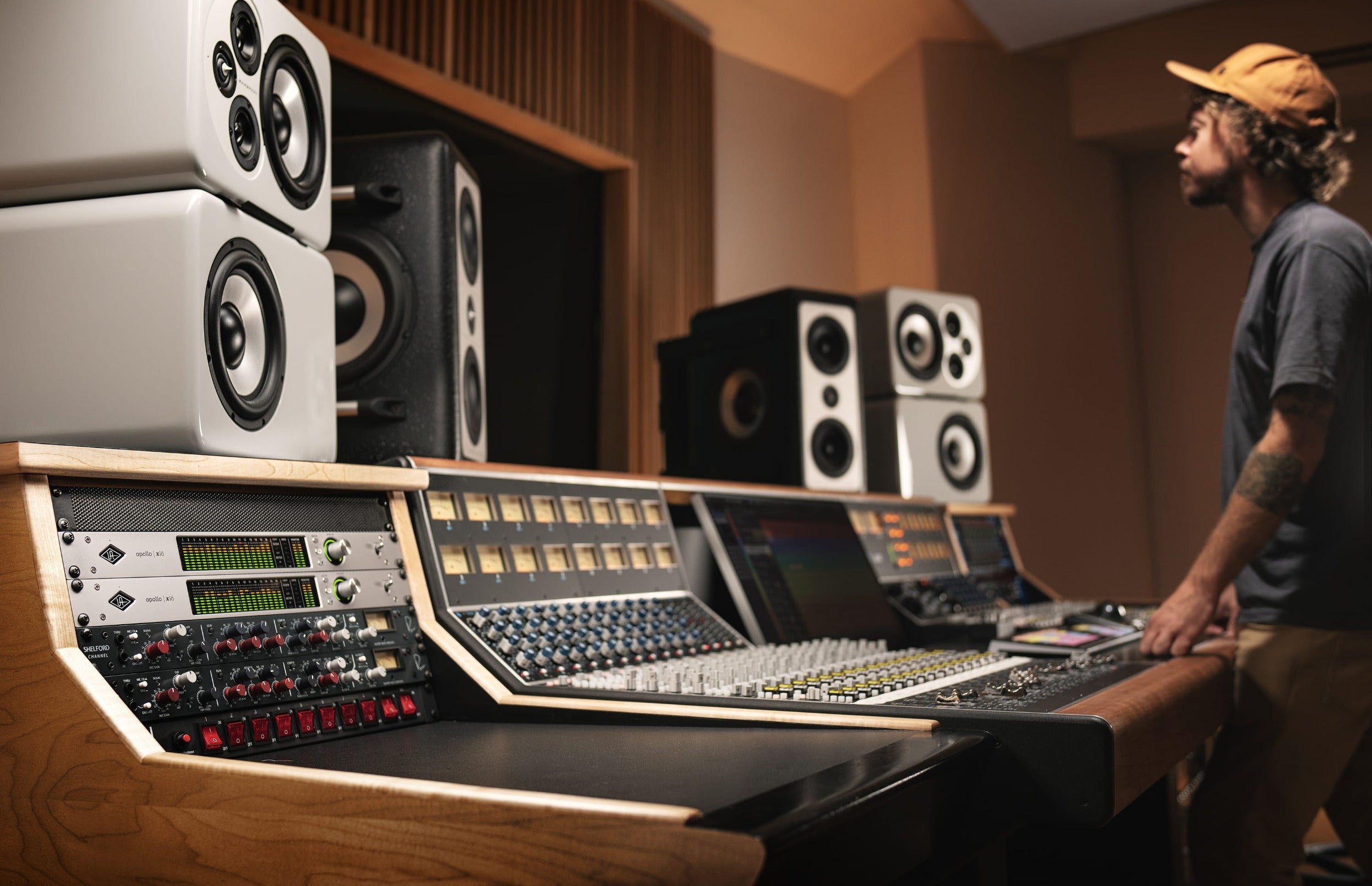 Universal Audio Apollo x16 Gen 2 (Ultimate+ Edition)