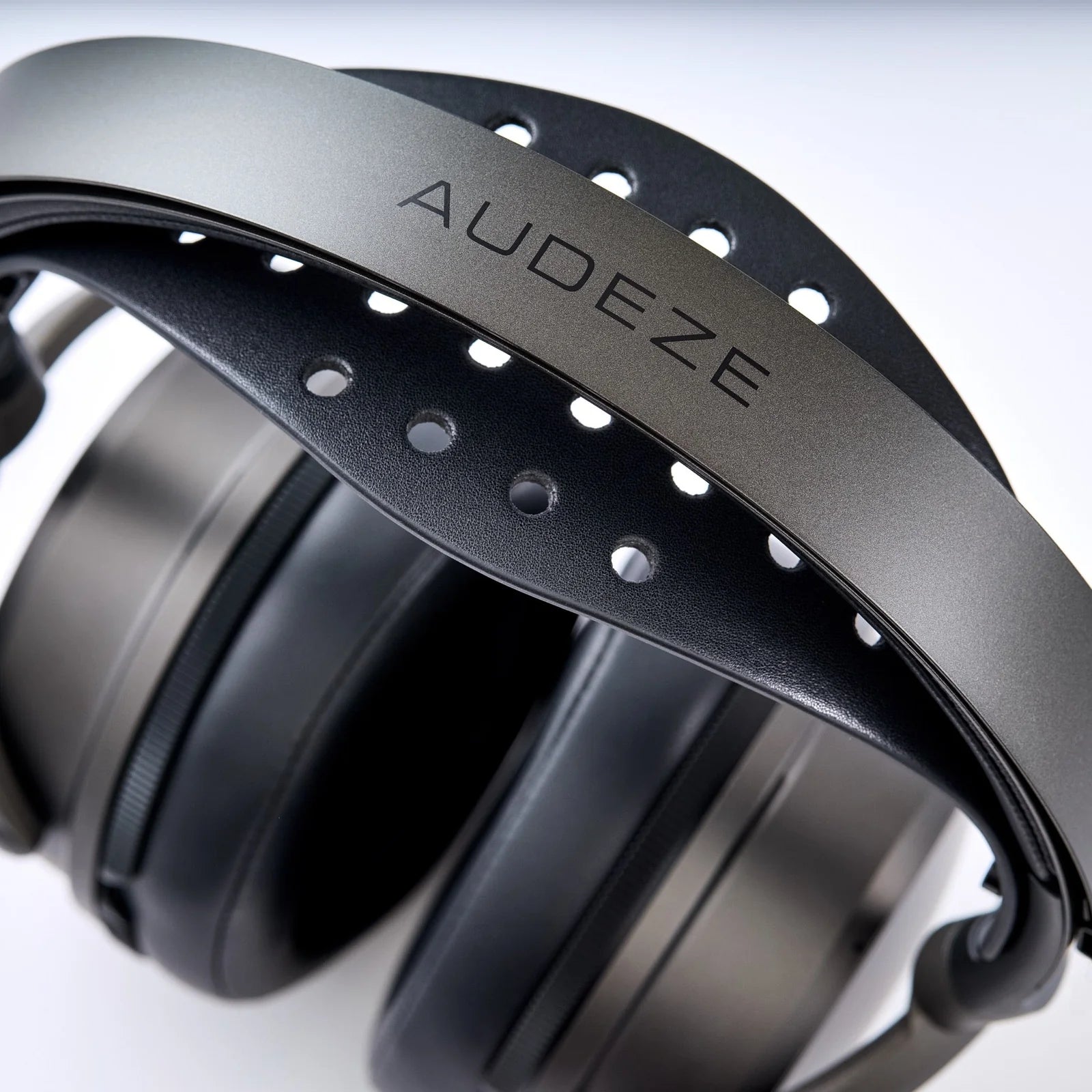 Audeze Maxwell 2 (Playstation Edition) gaming headphones