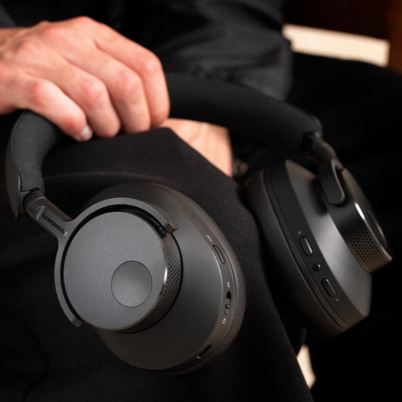 Cambridge Audio Melomania P100 SE over-ear wireless headphones, black, in use