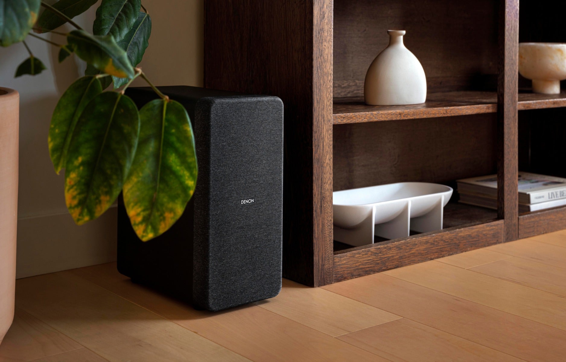 Denon DHT-S517 soundbars / tv speakers, alternate view
