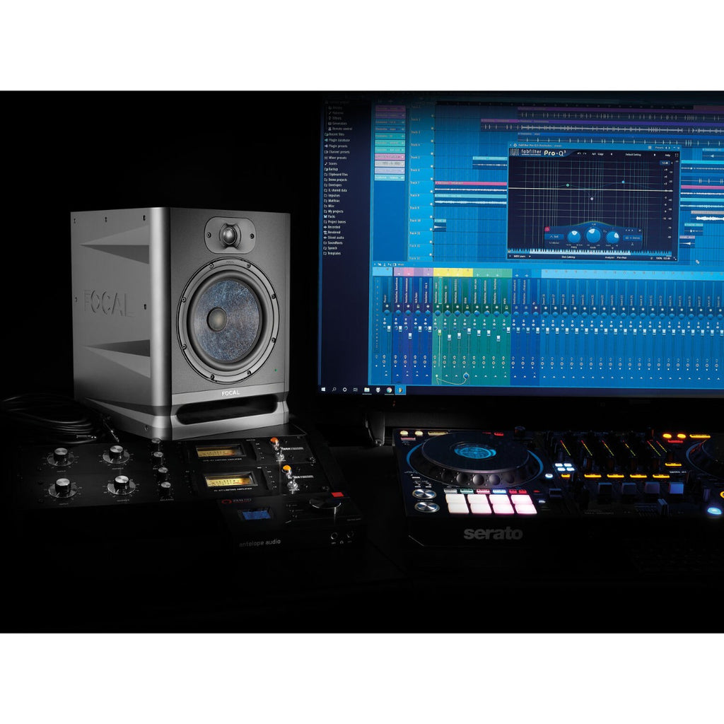 Focal Alpha 80 Evo, active nearfield monitors, front