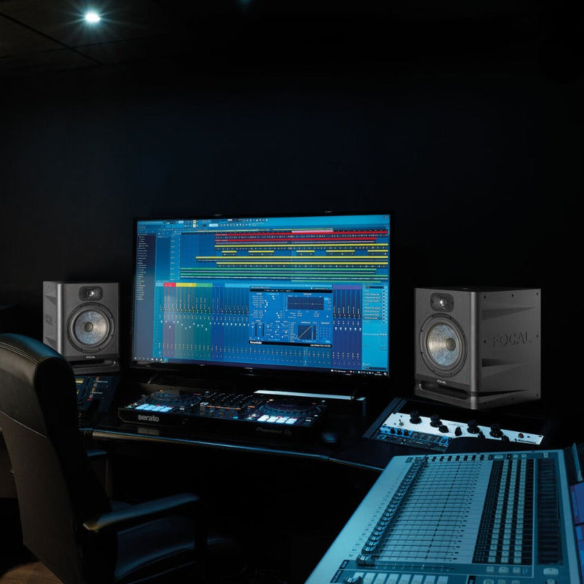 Focal Alpha 80 Evo, active nearfield monitors, front
