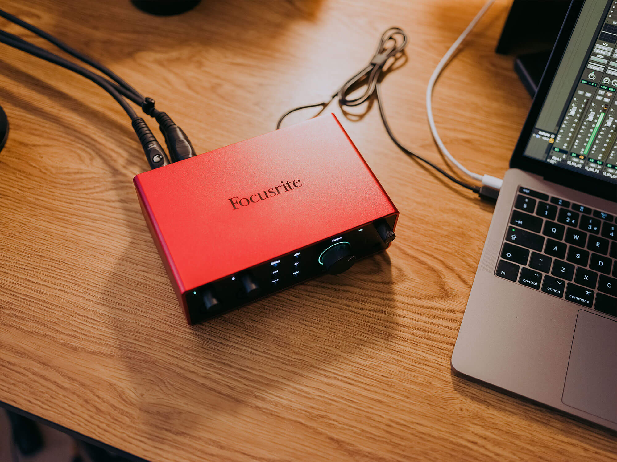 Focusrite Scarlett 4i4 4th Gen audio interface, detail view