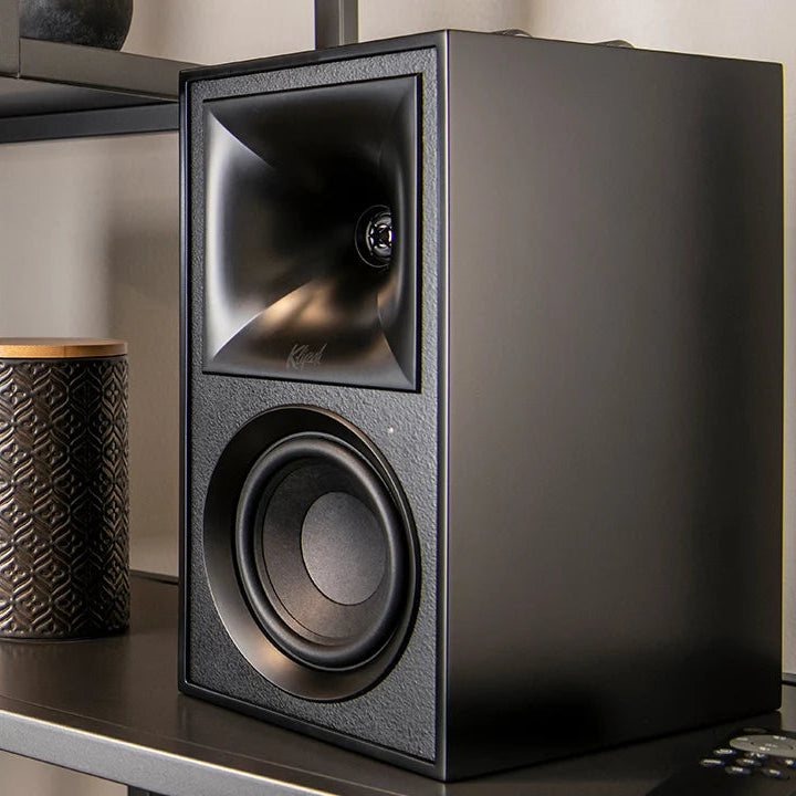 Klipsch The Fives active bookshelf speakers, angle 6