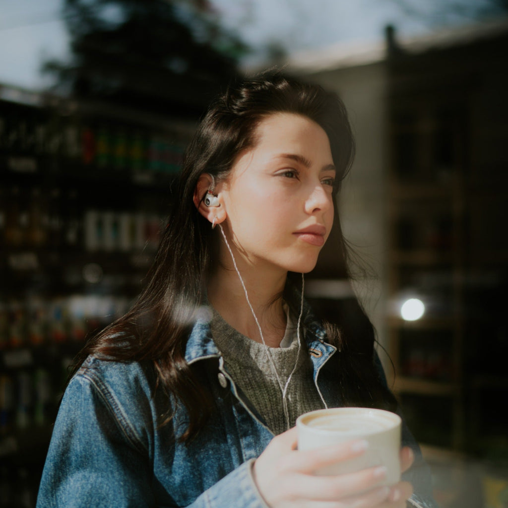 Meze Audio Alba in-ear headphones in black