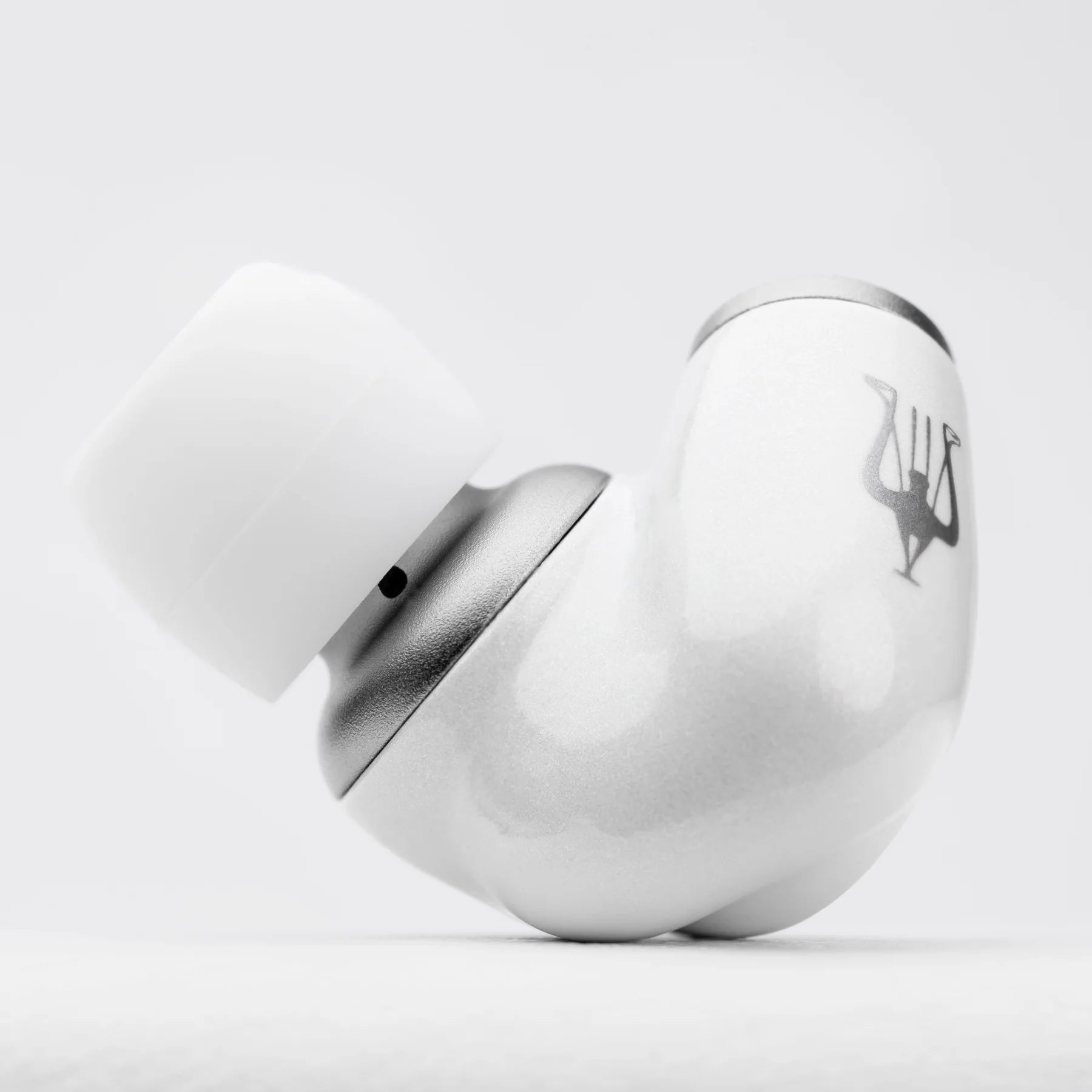 Meze Audio Alba in-ear headphones in black