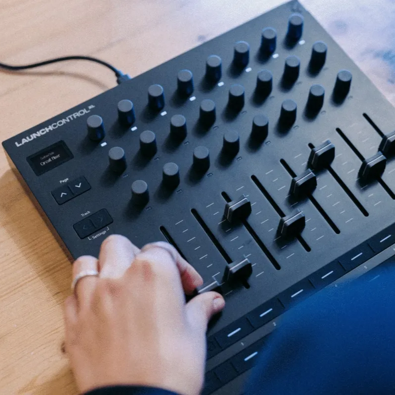 Novation Launch Control XL MK3 MIDI controller