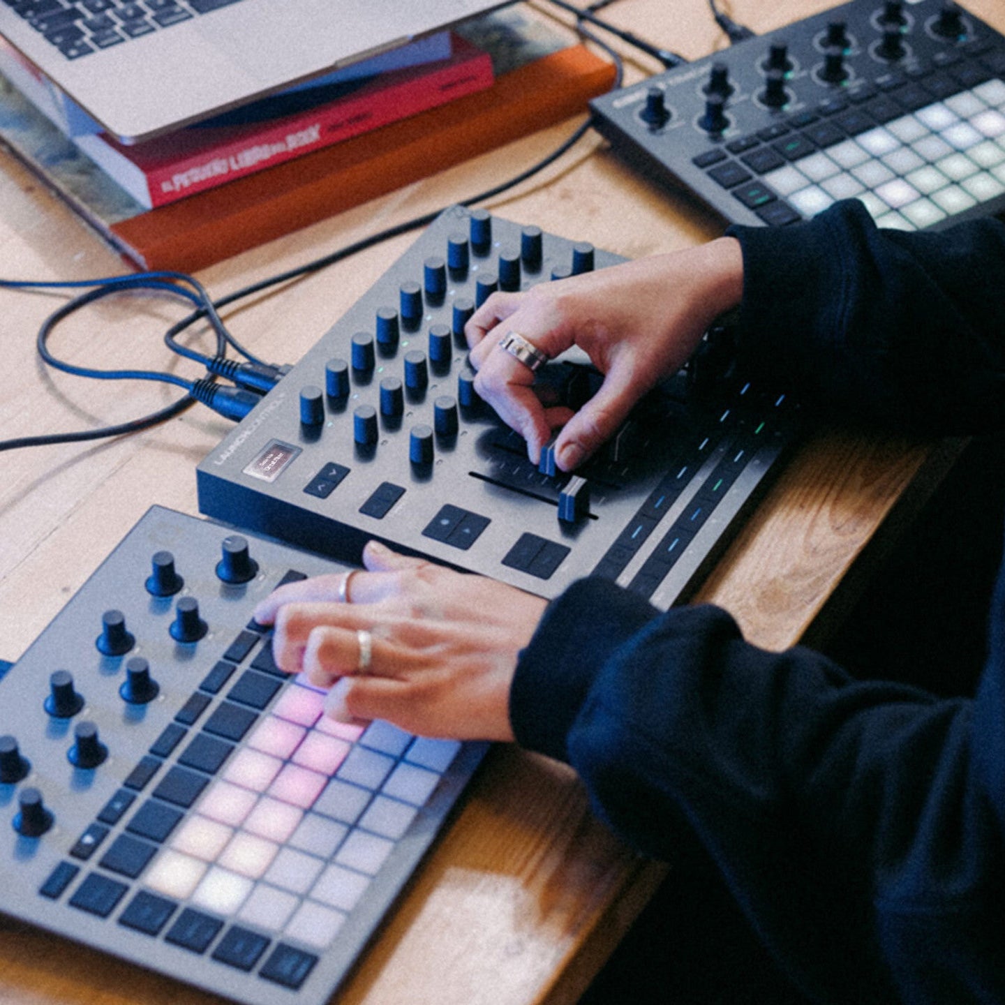 Novation Launch Control XL MK3 MIDI controller, lifestyle setting