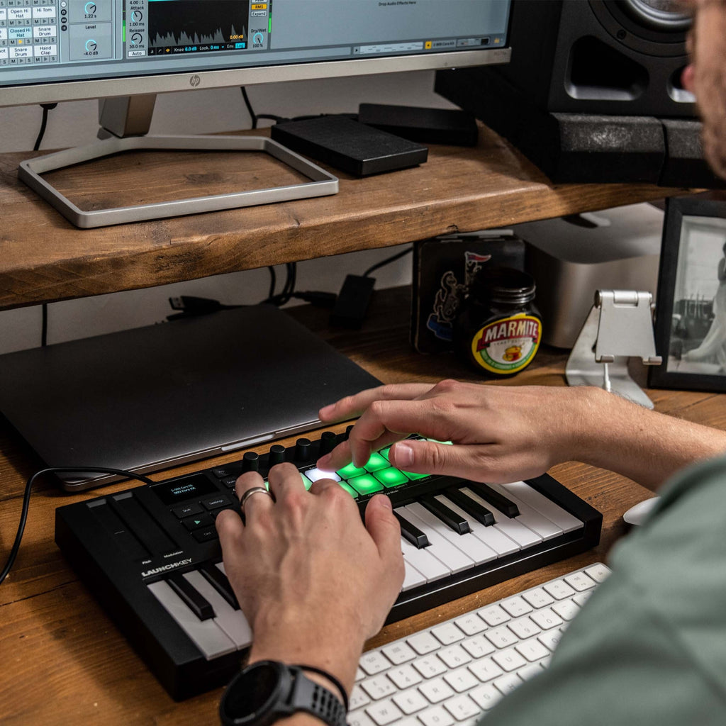 Novation Launchkey Mini 25 MK4 MIDI keyboard, in black