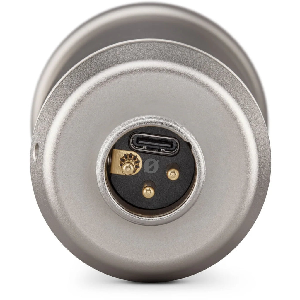 Rode NT1 GEN5 condenser microphone, silver, close-up of base connector