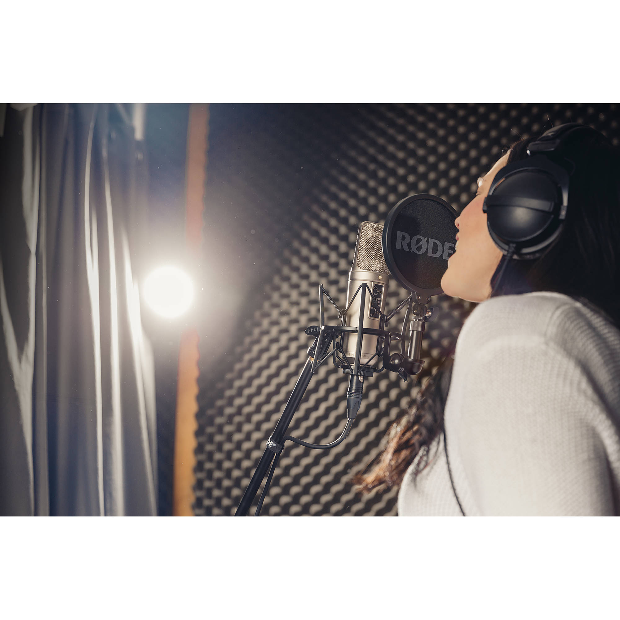 Rode NT2-A Studio Pack condenser microphones, cable