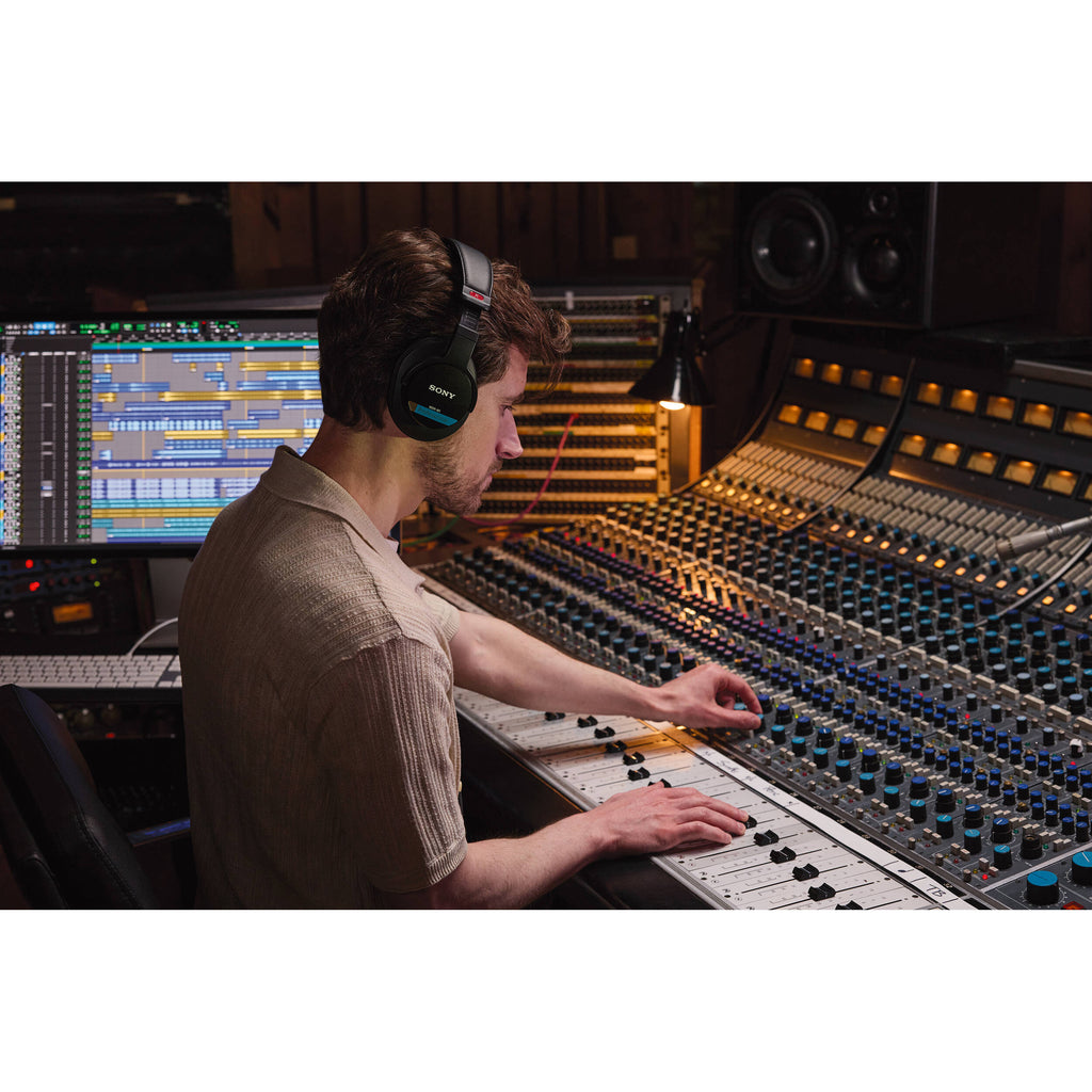 Sony MDR-M1 studio headphones, alternate view 12