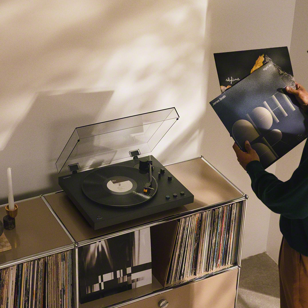 Sony PS-LX5BT turntables, back